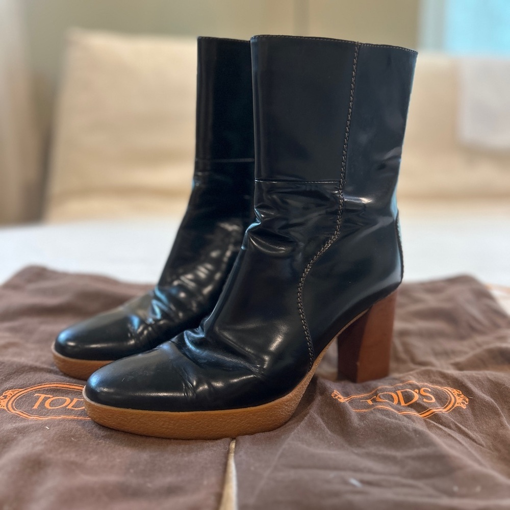 Tod's Black and Brown Heeled Boots